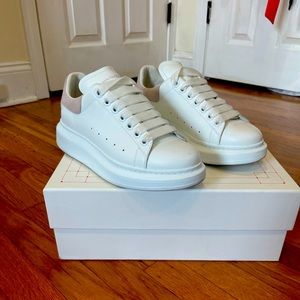 Alexander McQueen oversized sneaker